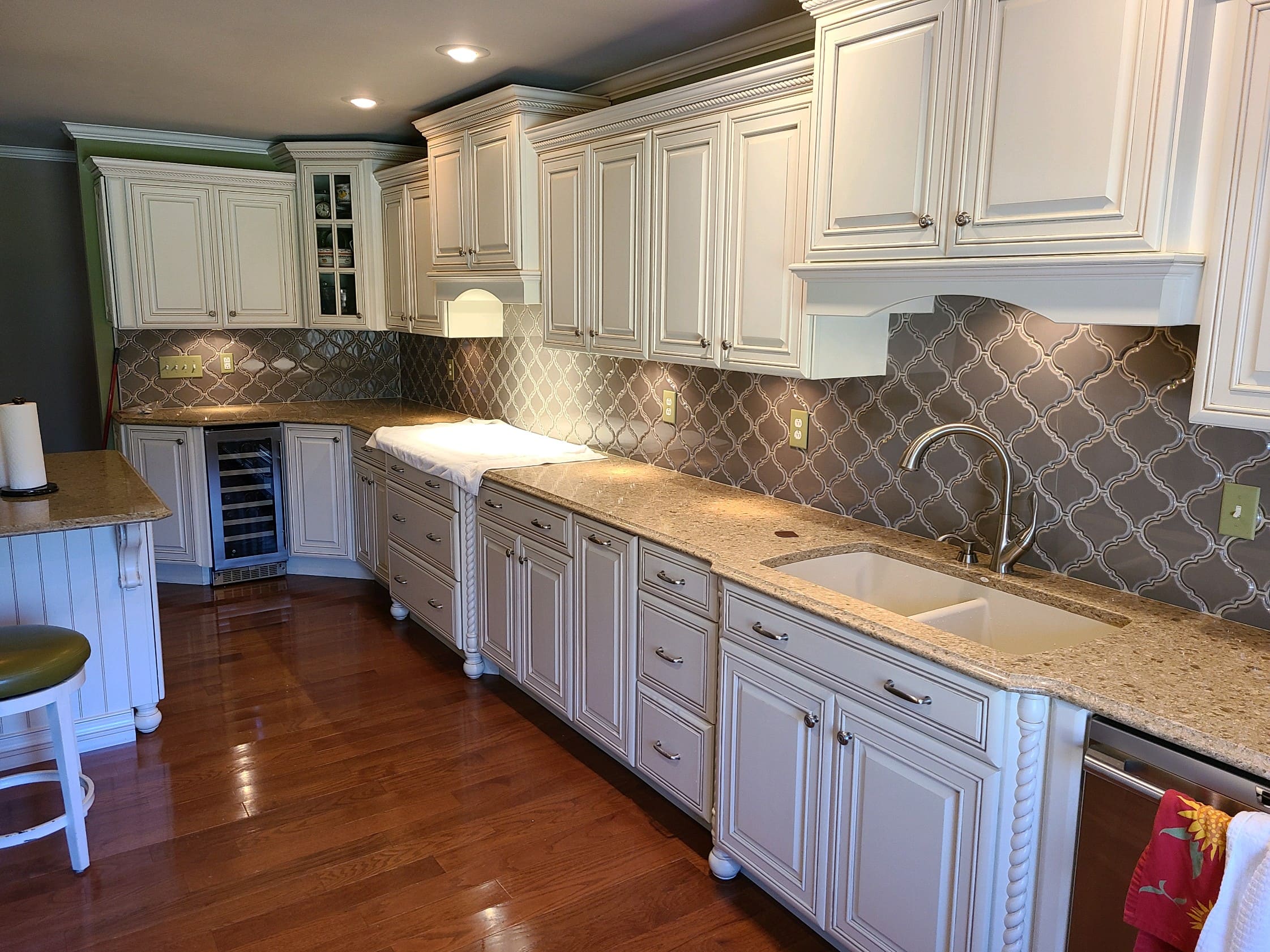 Backsplash Installation for Small Kitchen in Lucasville